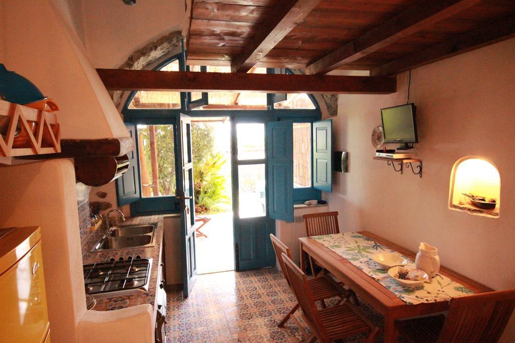 La Casa Di Via Lungomare Villa Santa Marina Salina Kültér fotó