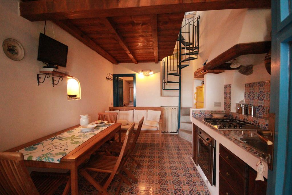 La Casa Di Via Lungomare Villa Santa Marina Salina Kültér fotó