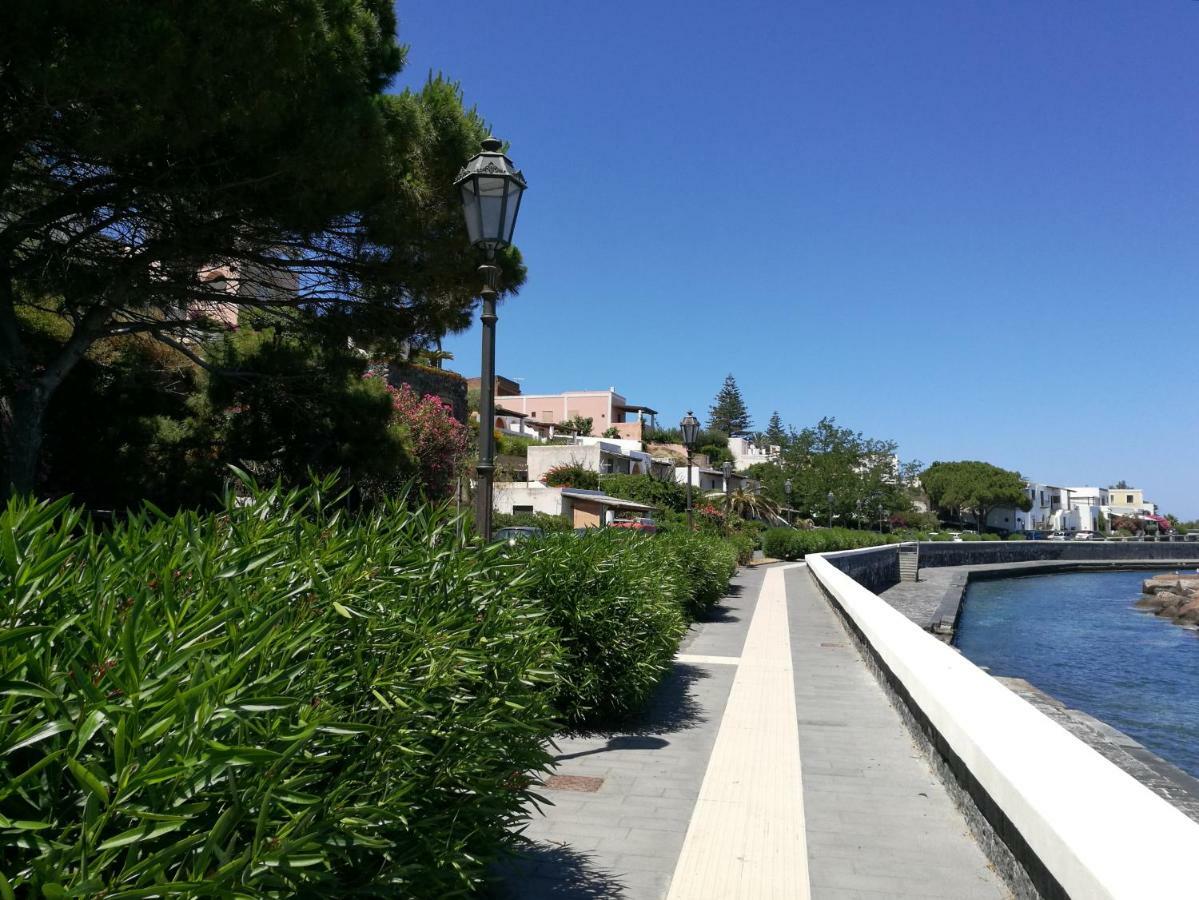 La Casa Di Via Lungomare Villa Santa Marina Salina Kültér fotó