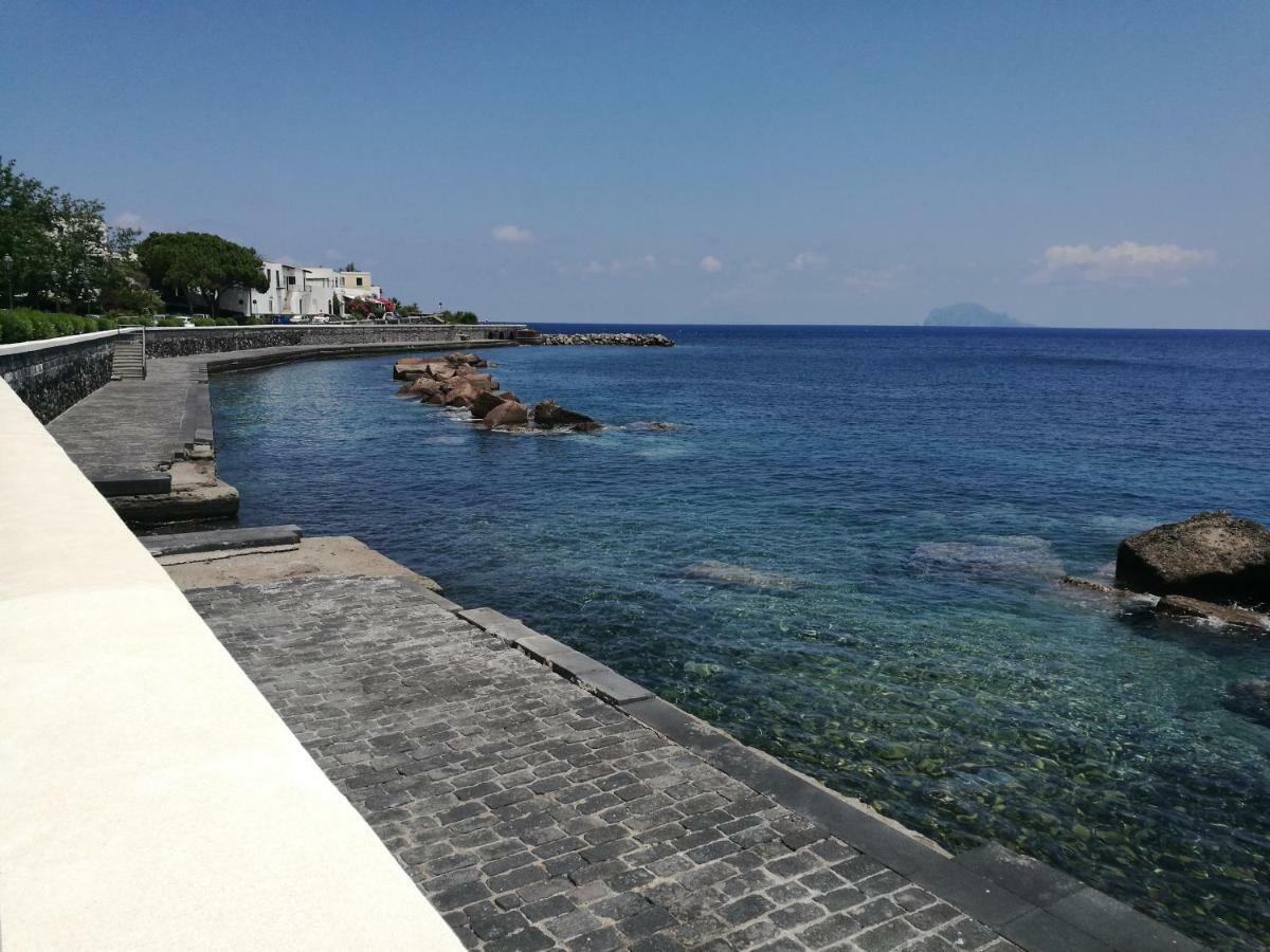 La Casa Di Via Lungomare Villa Santa Marina Salina Kültér fotó